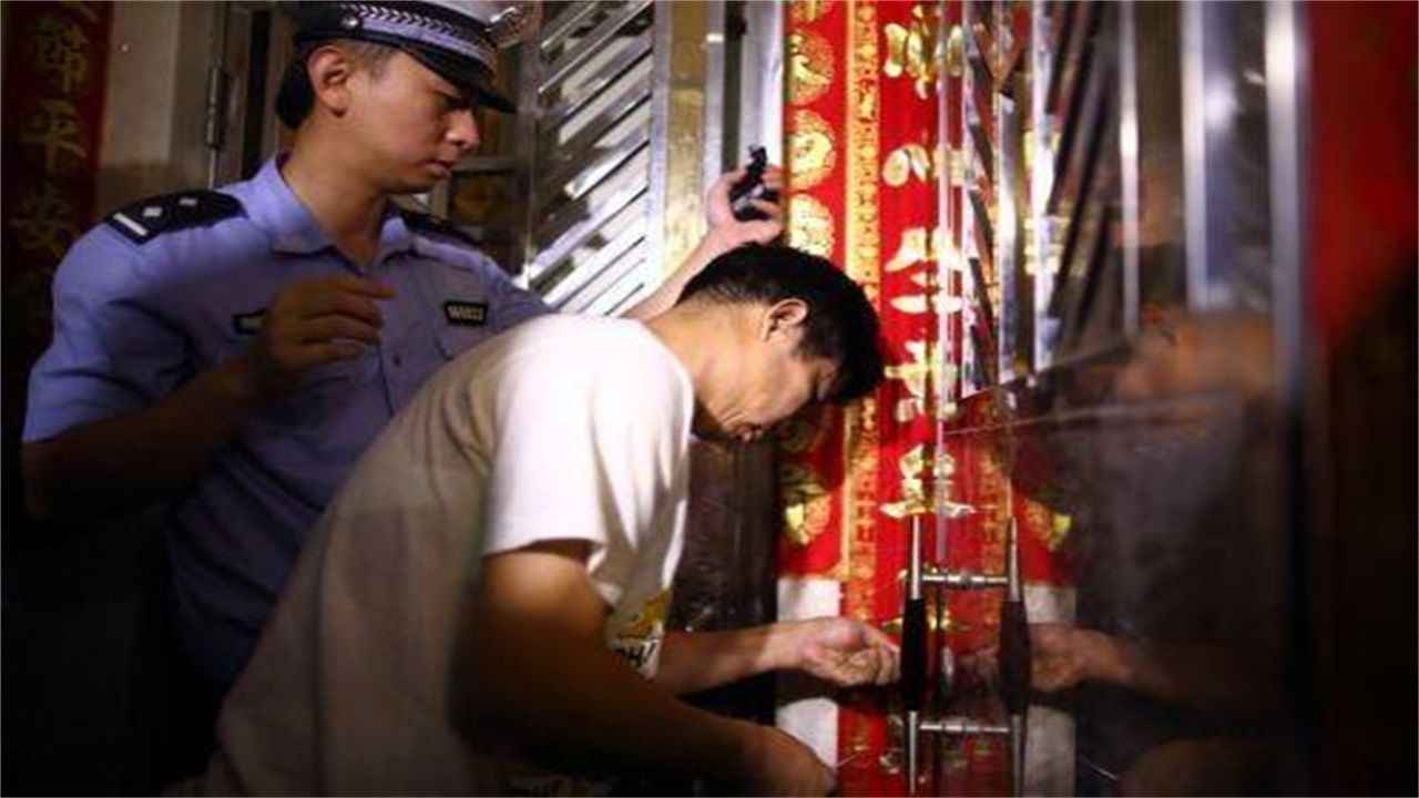 湘潭请开锁师傅开了锁后，师傅